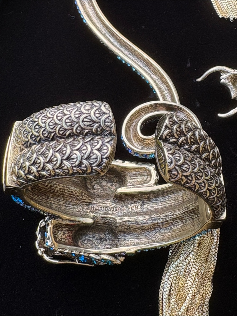 Heidi Daus 'Devine Dragon' Statement Set - Picture 8 of 15